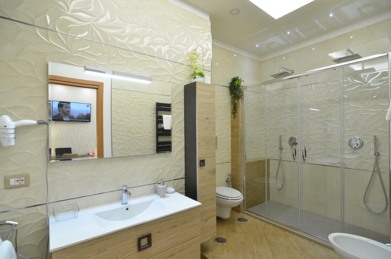 Caserta Deluxe Exterior foto