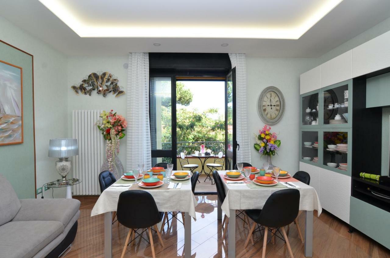 Caserta Deluxe Exterior foto