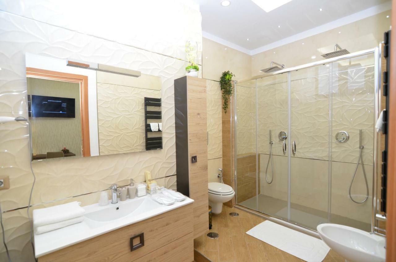 Caserta Deluxe Exterior foto
